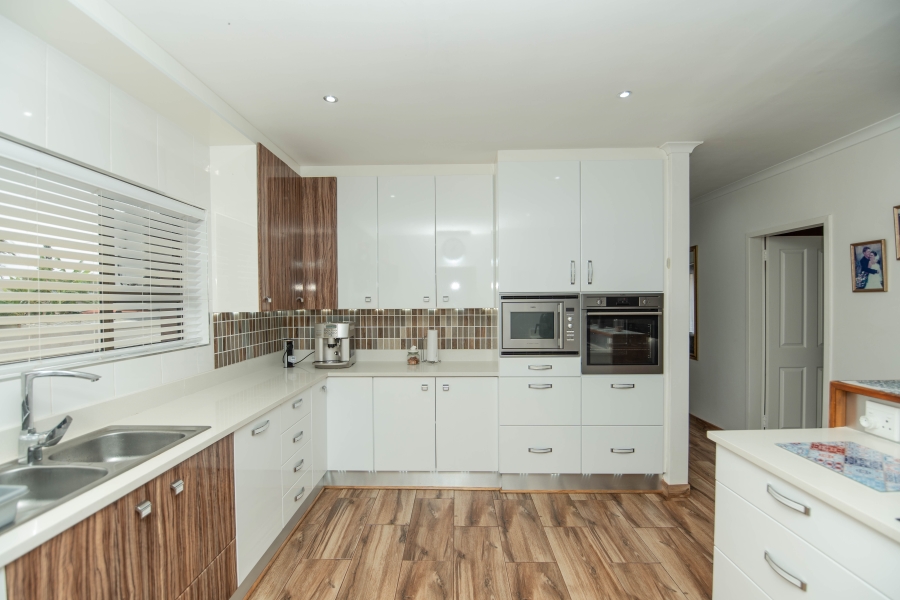 3 Bedroom Property for Sale in Rowallan Park Eastern Cape